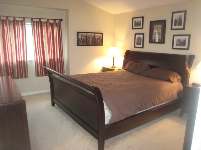 Nice sized bedroom