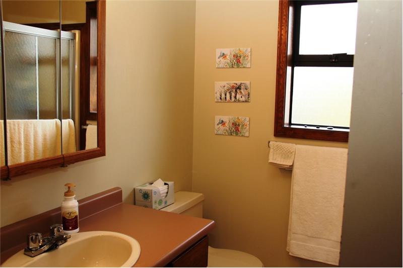 3990 Cedar Hill Rd. Saanich BC Ensuite