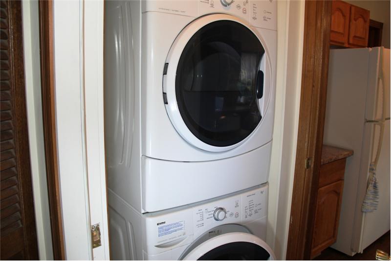 3990 Cedar Hill Rd. Saanich BC, main laundry