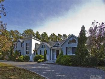 11  Adam Lane, Westhampton Beach, NY