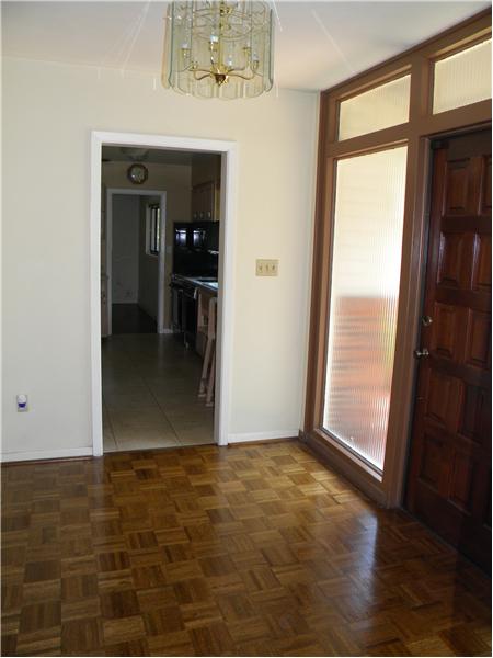 Foyer Access to Kitchen
