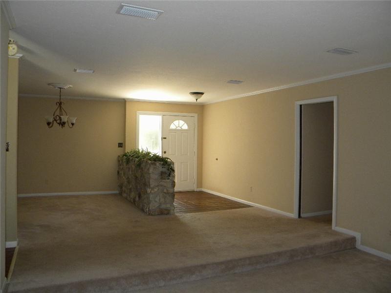 Dining Room & Foyer