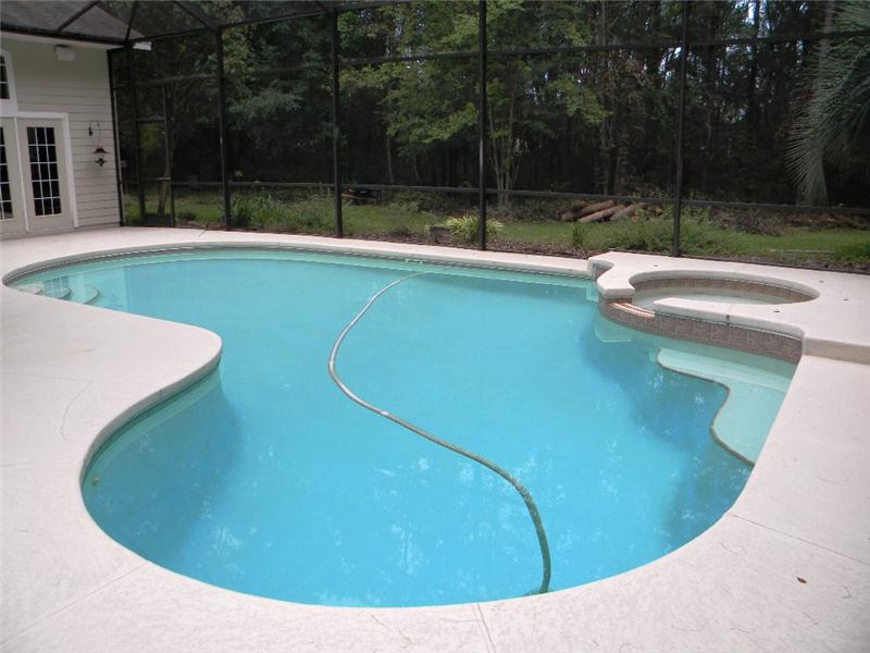 Pool & Heated Spa