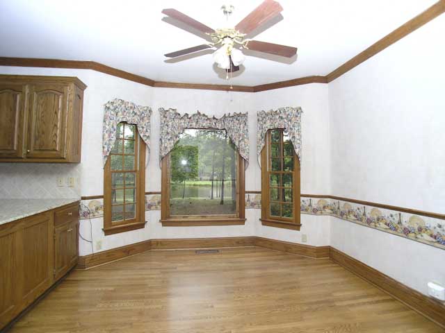 Oversized breakfast area with view of the lake