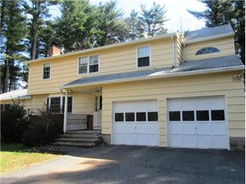  70 Old Fairwood Road, Bethany, CT