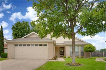  1105 Parkwood Place, Irving, TX