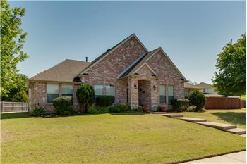  708 Whitetail Deer Ln, Crowley, TX