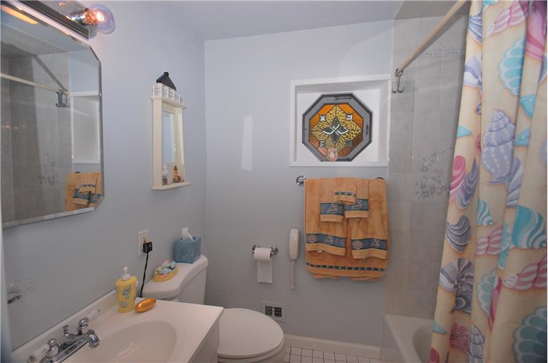 UPDATED FULL BATH