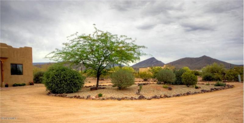 Desert Hills 3 Bedroom Horse Property