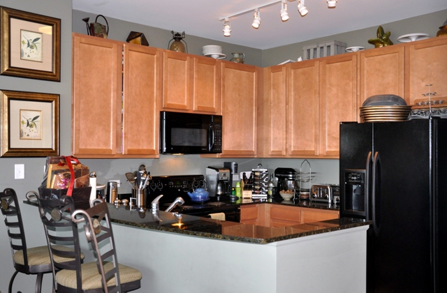 Extensive Kitchen Counter Space With Eat In Breakfast Bar