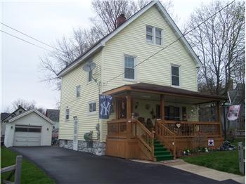  46 Lincoln St, Gloversville, NY