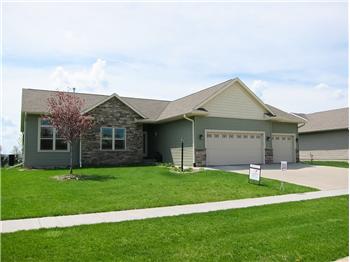 755  Berkshire Ln, North Liberty, IA