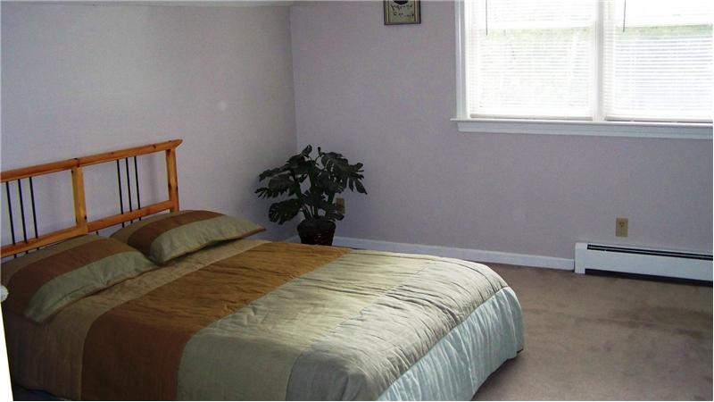 2nd floor bedroom
