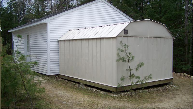 2 gar detached garage w heated work area