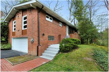  329 Forestwood Drive, Gibsonia, PA