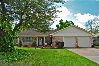  822 Robinwood, Stafford, TX