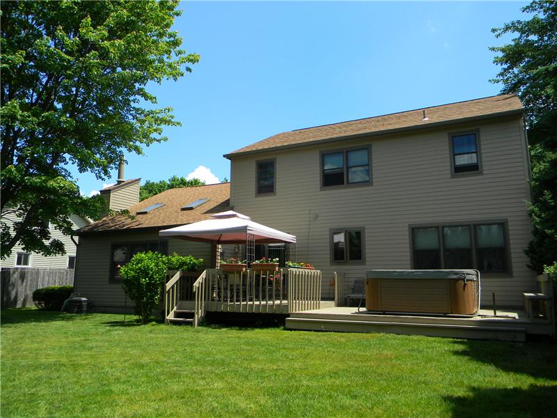 Rear/Hot Tub