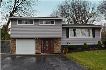  487 Palmer Drive, North Syracuse, NY