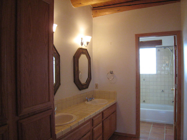 Guest Full Bath