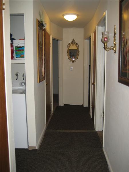 1295 Hall