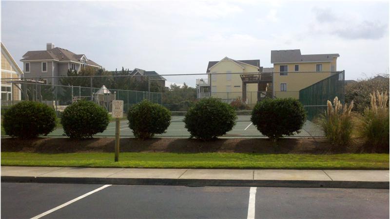Duck Landing Tennis Courts
