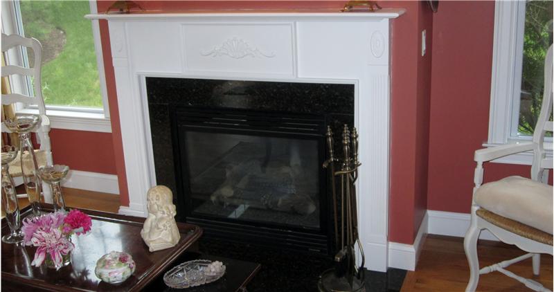 Gas fireplace in Living room