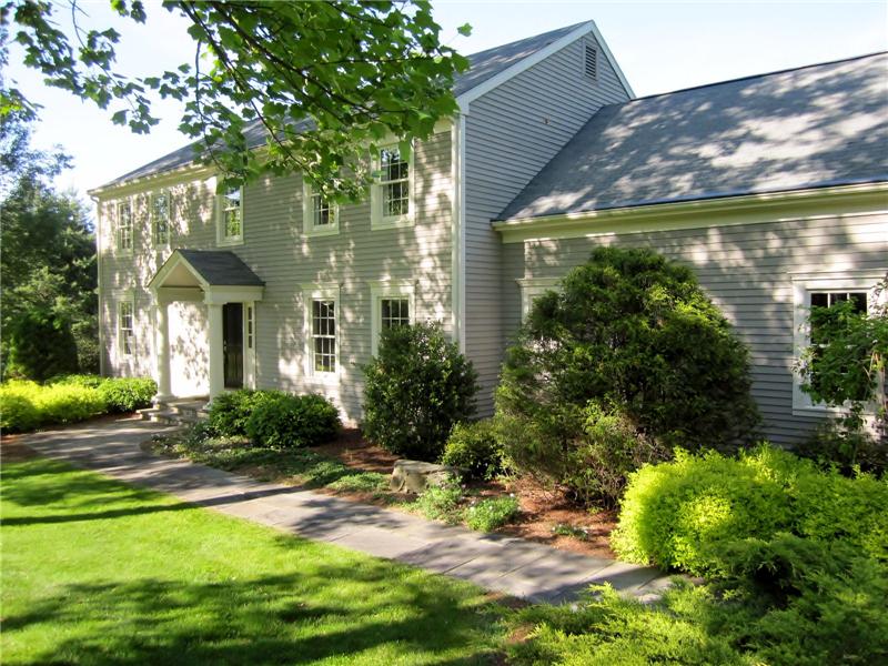 Walkway and covered entry