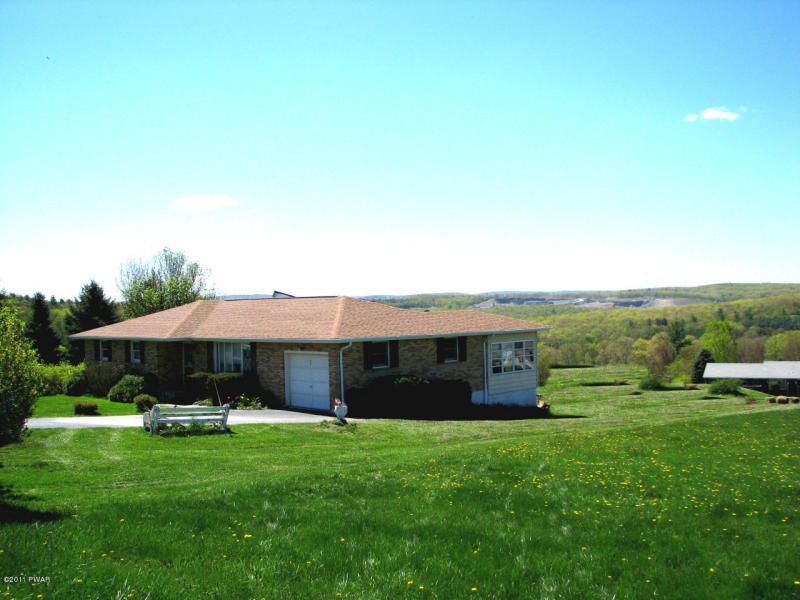 35 Garden Hill Drive, Hawley, PA