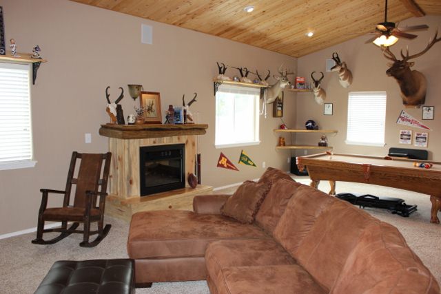 Family/Rec room for pool, Super Bowl parties