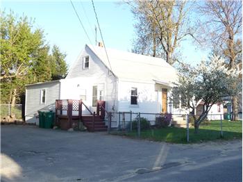  339 Oak Hill Rd, Fitchburg, MA