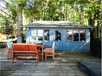  5906 Rennie View, Traverse City, MI